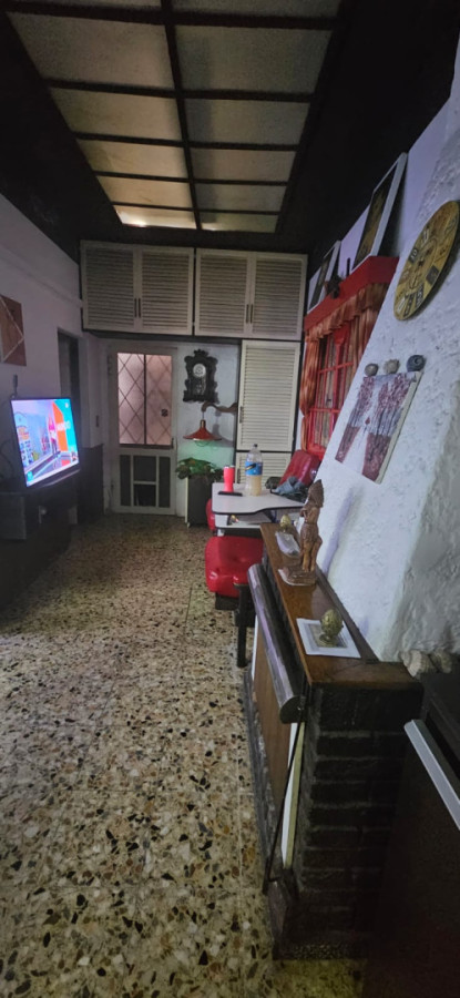 Casa ID.6049 - Venta Casa 2 Dormitorios Aires Puros con Garaje y Patio