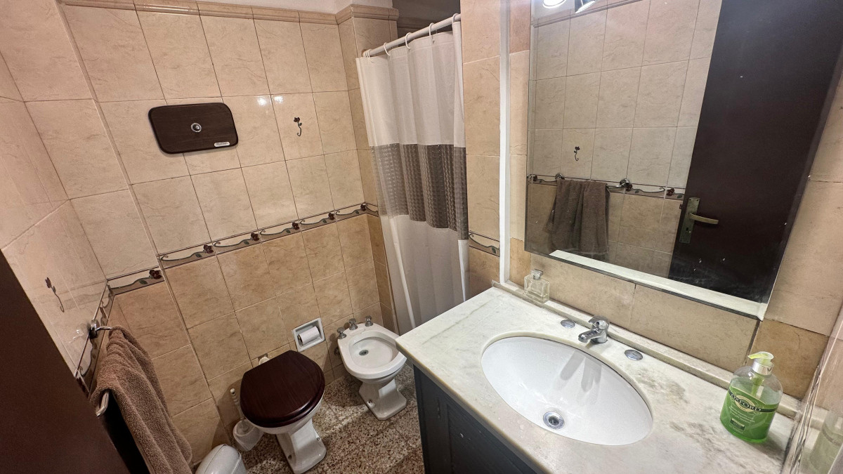 Casa ID.4519 - Venta Casa en PH 2 Dormitorios Pocitos con patio con barbacoa