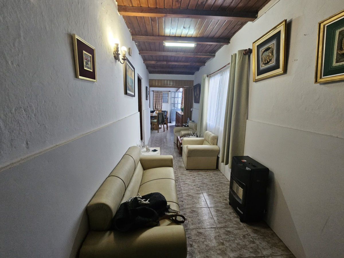 Casa ID.6268 - Venta Casa y Apartamento 4 Dormitorios Brazo Oriental Cochera