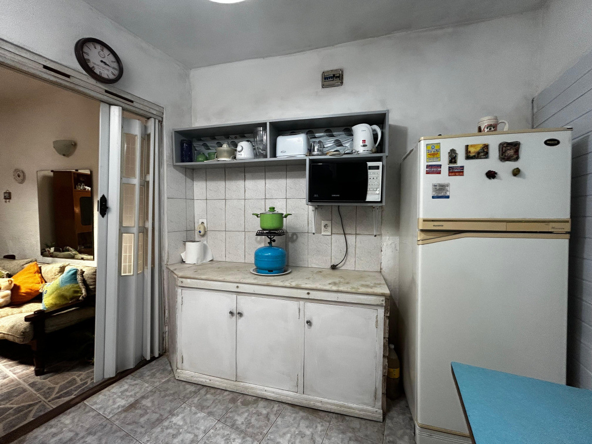 Casa ID.2740 - Venta Casa en ph 2 Dormitorios Buceo con Barbacoa y Garaje