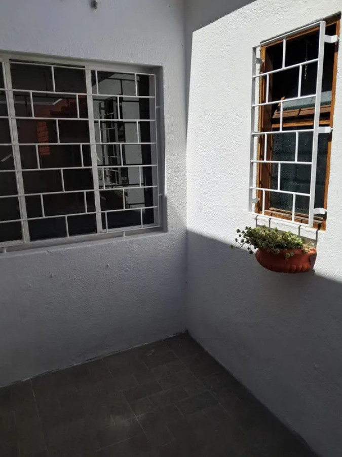 Casa ID.5857 - Alquiler Casa 2 Dormitorios Goes con patio y cochera