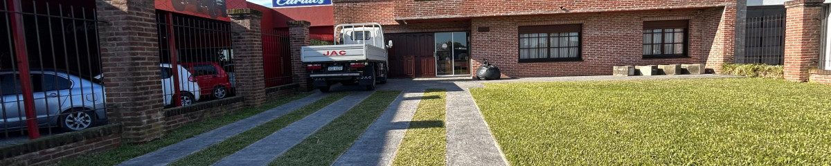 Venta Gran Casa 4 Dormitorios con Galpón y Piscina Colón