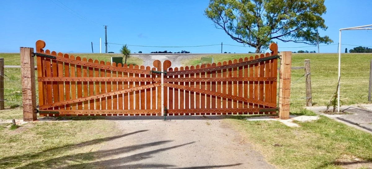 Chacra ID.3556 - Venta Terreno 3 hectáreas 2 Casas y Piscina Inversión Pando