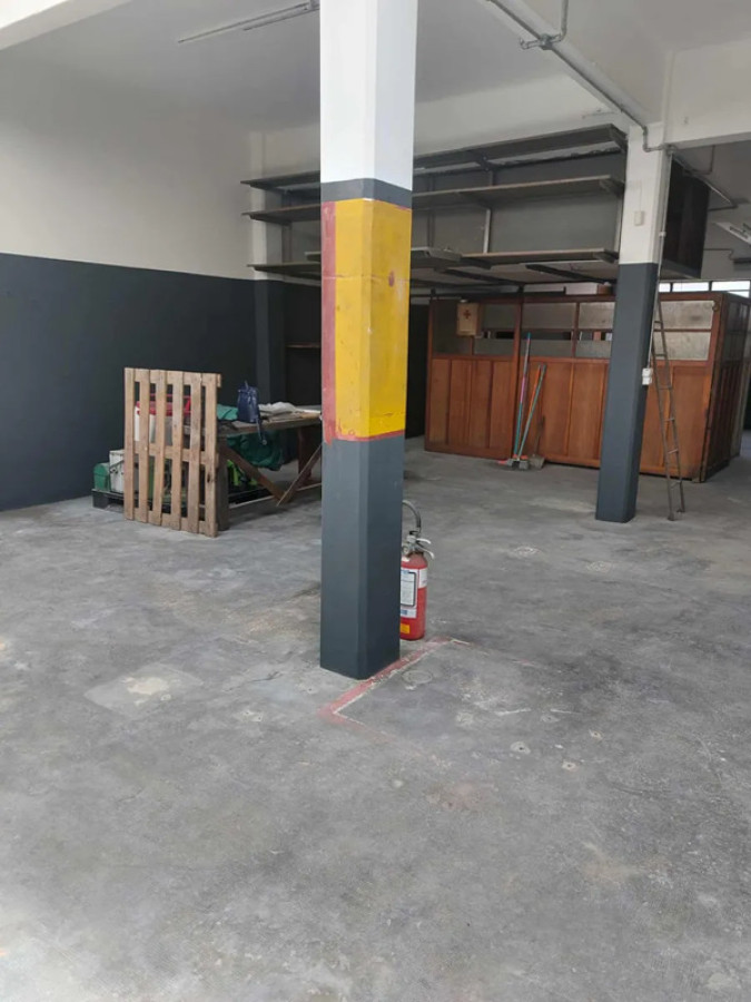 Local Comercial ID.5608 - Alquiler Local o Deposito 170m2 Brazo Oriental