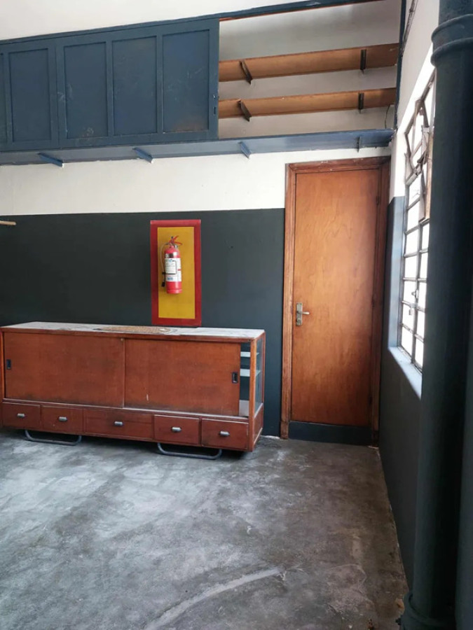 Local Comercial ID.5608 - Alquiler Local o Deposito 170m2 Brazo Oriental