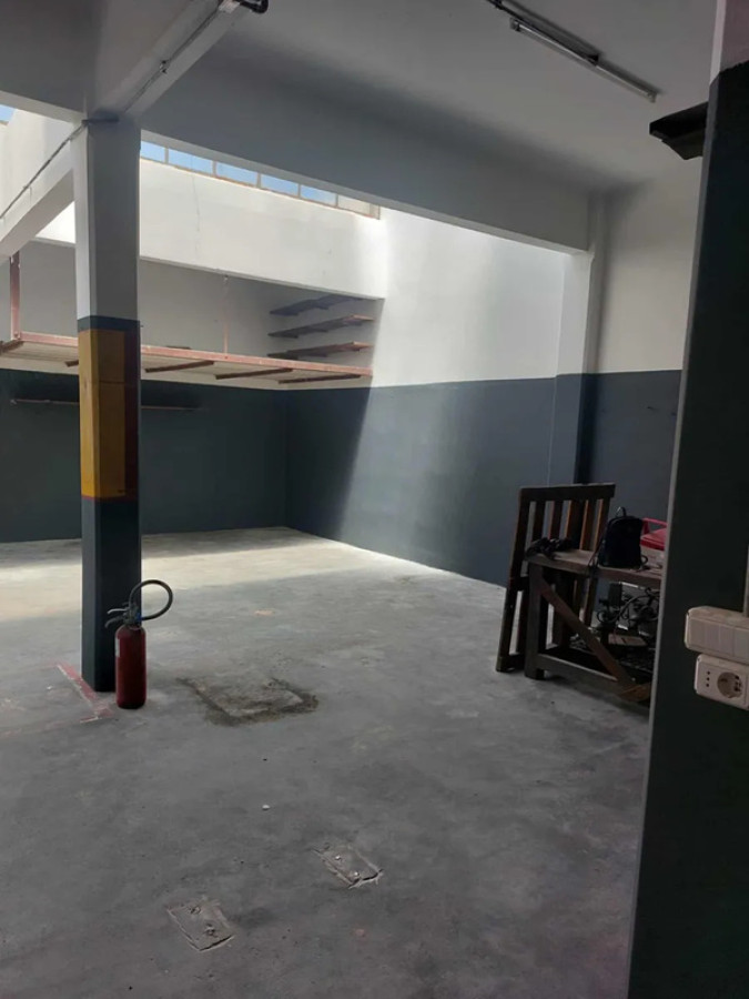 Local Comercial ID.5608 - Alquiler Local o Deposito 170m2 Brazo Oriental