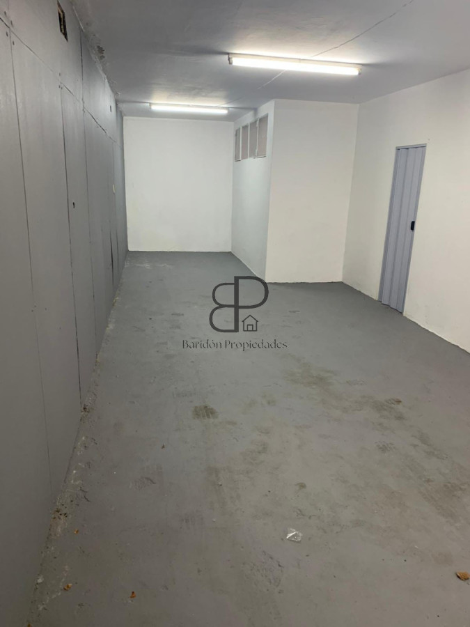 Local Comercial ID.6082 - Venta con Renta 10% Local tipo Garaje 36m2 La Teja