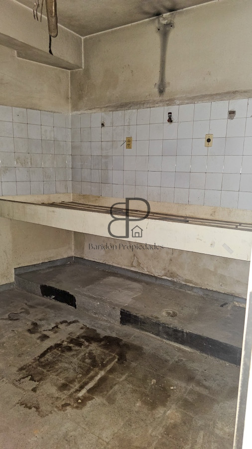 Local Comercial ID.3099 - Venta Local Comercial-Edificio 3 Plantas Cordón