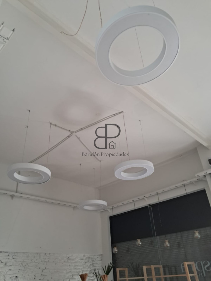 Local Comercial ID.6493 - Venta con Renta Local Padron Unico Pocitos 86m2 Inversion