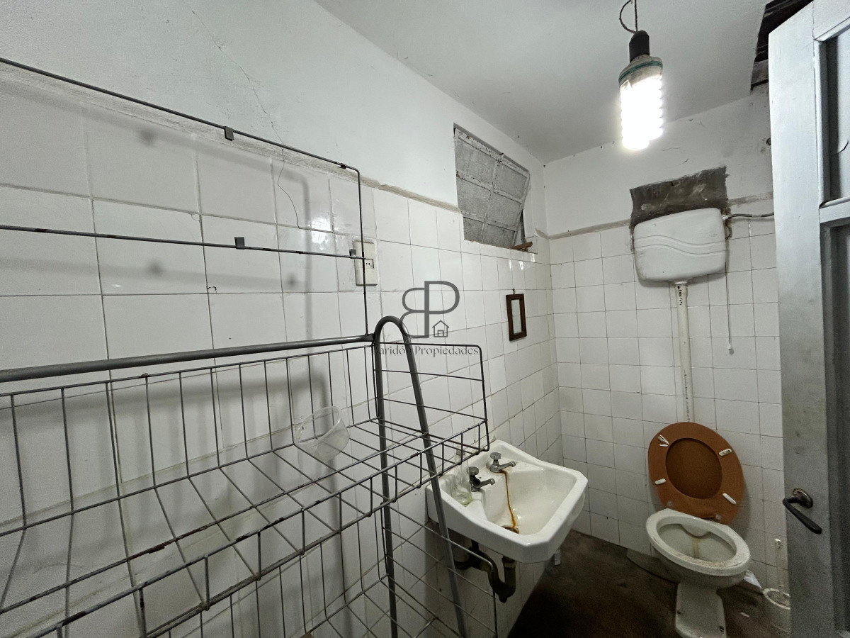 Local Comercial ID.4508 - Venta con Renta Depósito o Local La Comercial