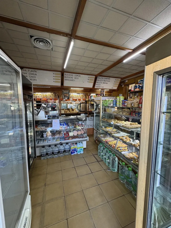 Local Comercial ID.6329 - Venta Local con Renta 11% anual Aires Puros Inversion
