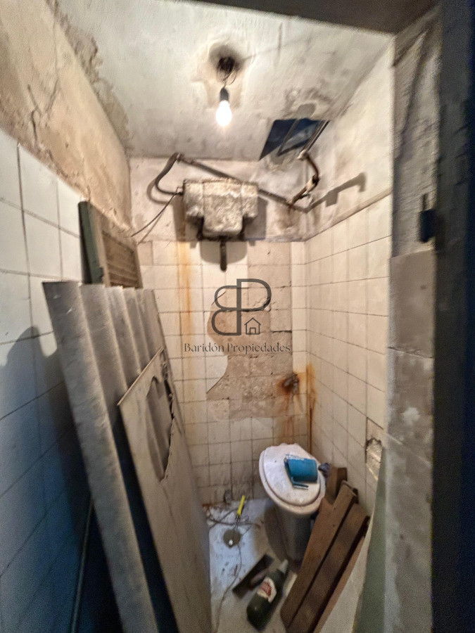 Local Comercial ID.4508 - Venta con Renta Depósito o Local La Comercial