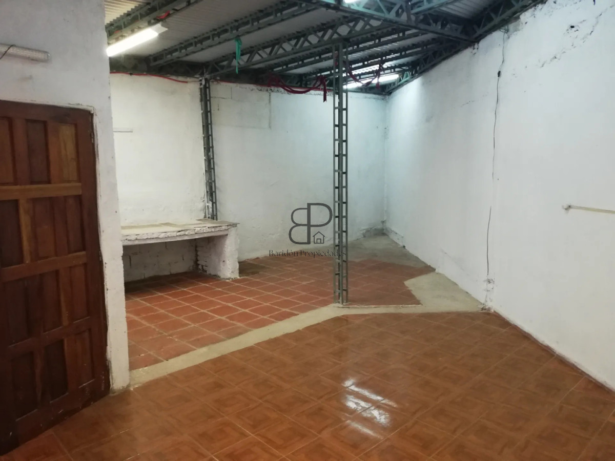 Local Comercial ID.7006 - Venta Local con Vivienda y Deposito Goes Inversion 158m2