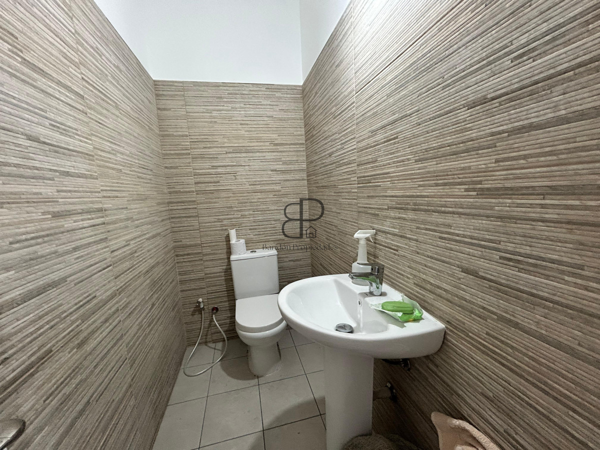 Local Comercial ID.4526 - Venta Local Comercial 230m2 Cerro 