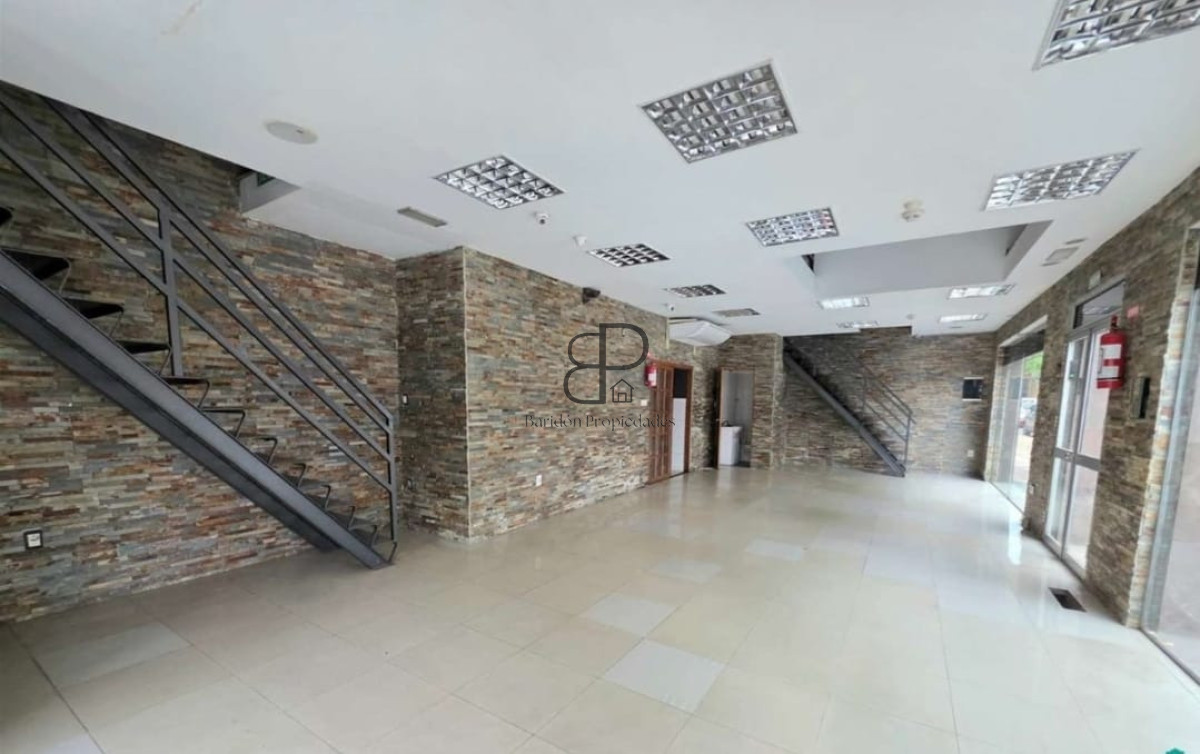 Local Comercial ID.6986 - Venta 2 Locales Padrón Único con renta 250m2 Goes