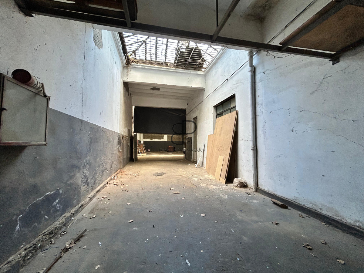 Local Comercial ID.4508 - Venta con Renta Depósito o Local La Comercial