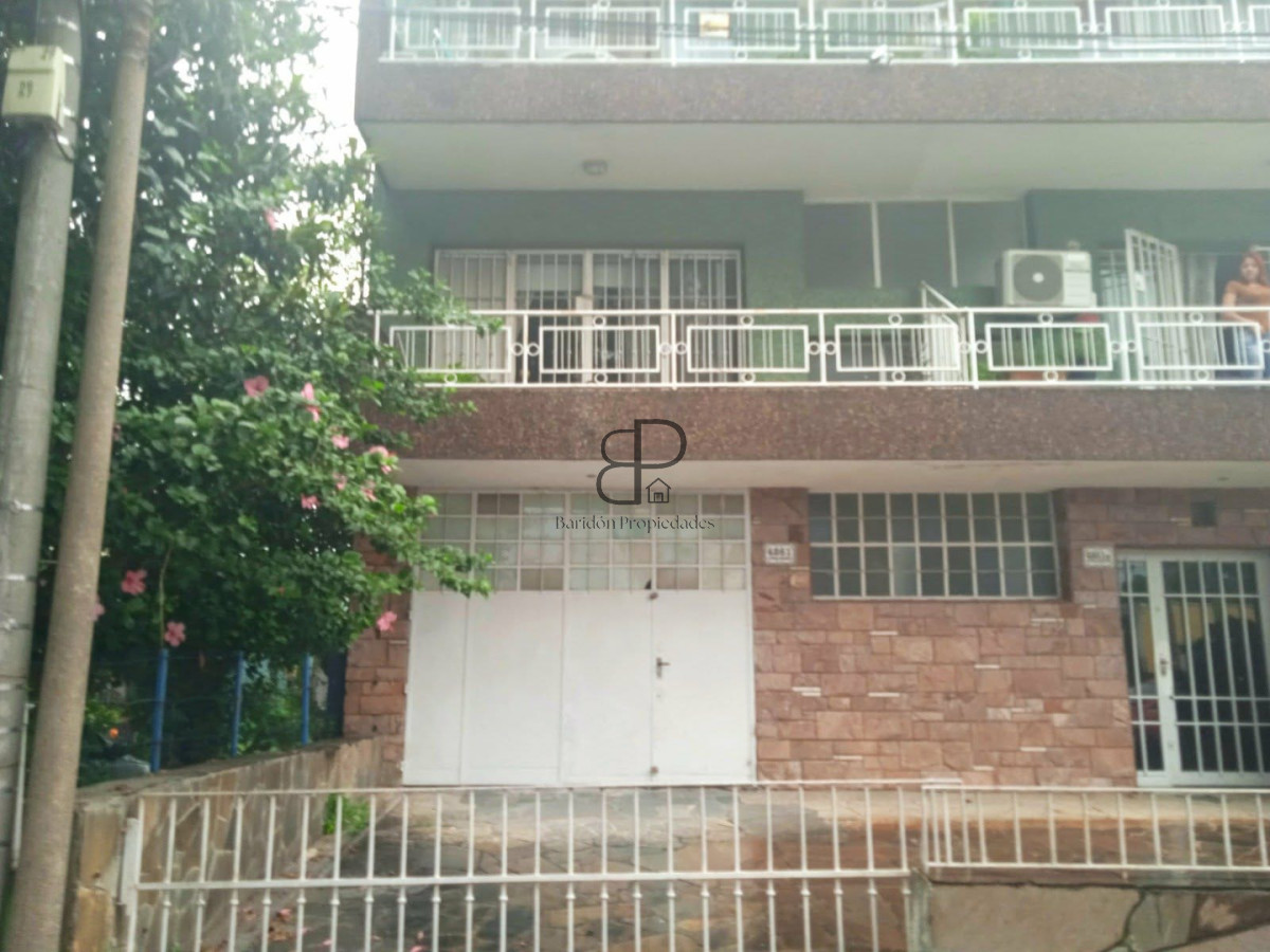 Local Comercial ID.6082 - Venta con Renta 10% Local tipo Garaje 36m2 La Teja