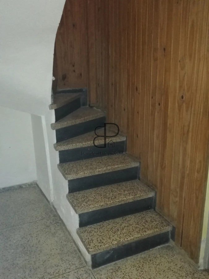 Local Comercial ID.7006 - Venta Local con Vivienda y Deposito Goes Inversion 158m2