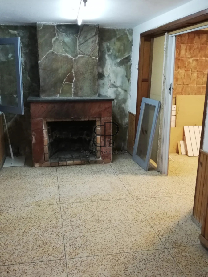 Local Comercial ID.7006 - Venta Local con Vivienda y Deposito Goes Inversion 158m2