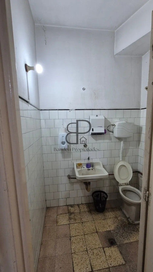 Local Comercial ID.5839 - Venta Dos Locales en Uno 140m2 Cordon