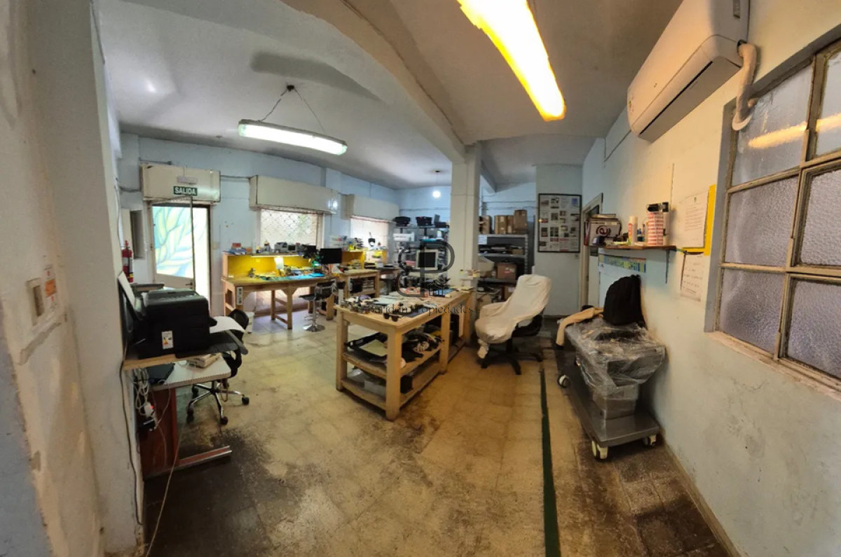 Local Comercial ID.5839 - Venta Dos Locales en Uno 140m2 Cordon