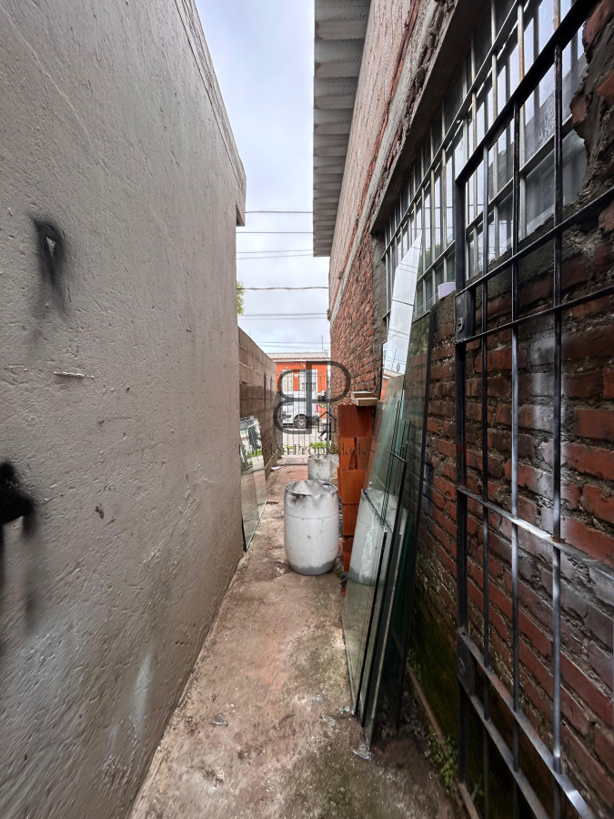 Local Comercial ID.5068 - Venta Local o Depósito con Terreno Villa Española 332m2