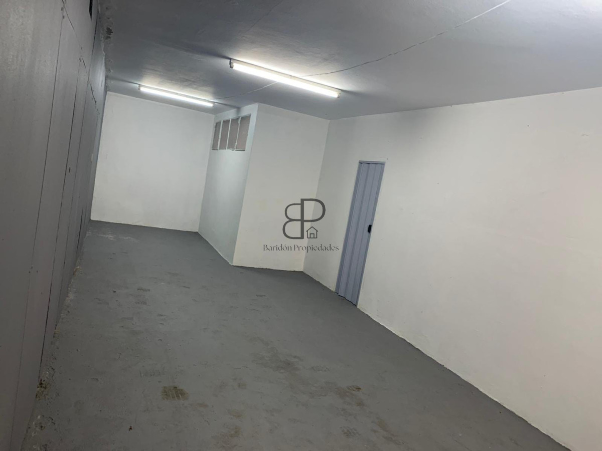 Local Comercial ID.6082 - Venta con Renta 10% Local tipo Garaje 36m2 La Teja