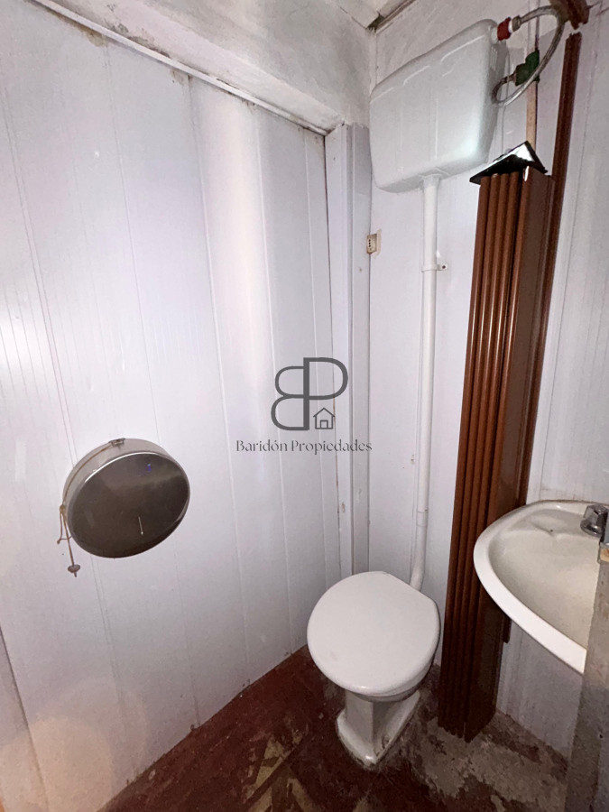 Local Comercial ID.4347 - Venta con renta Gran Local Comercial con Vivienda La Teja