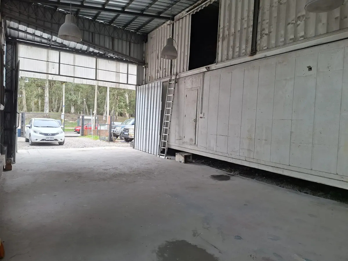 Local Comercial ID.6903 - Alquiler Local Comercial tipo Galpones Paso Carrasco 185m2