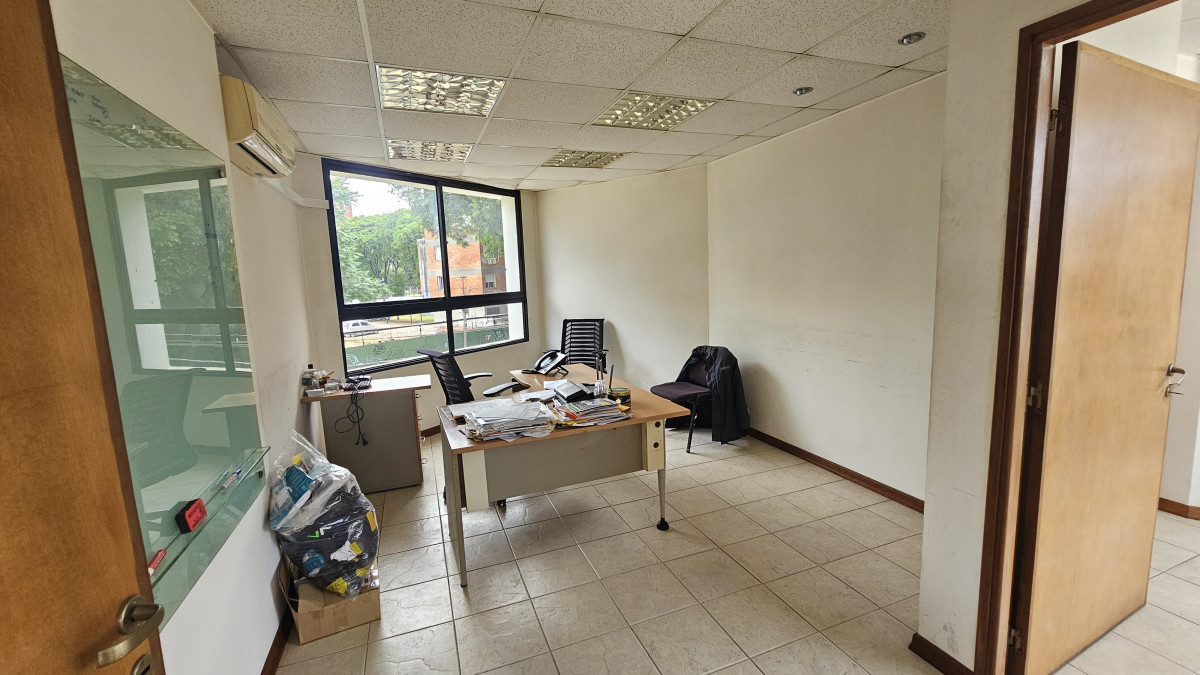 Local Comercial ID.4312 - Venta o Alquiler Impresionante Local Comercial La Blanqueada