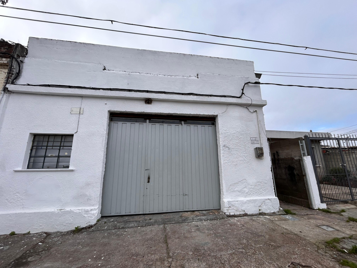 Local Comercial ID.5068 - Venta Local o Depósito con Terreno Villa Española 332m2