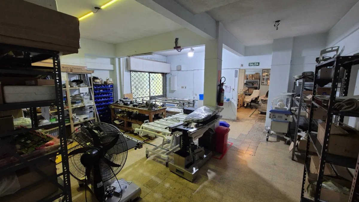 Local Comercial ID.5839 - Venta Dos Locales en Uno 140m2 Cordon