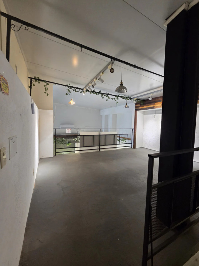 Local Comercial ID.6814 - Alquiler Local Comercial o Gastonomico La Comercial 180m2