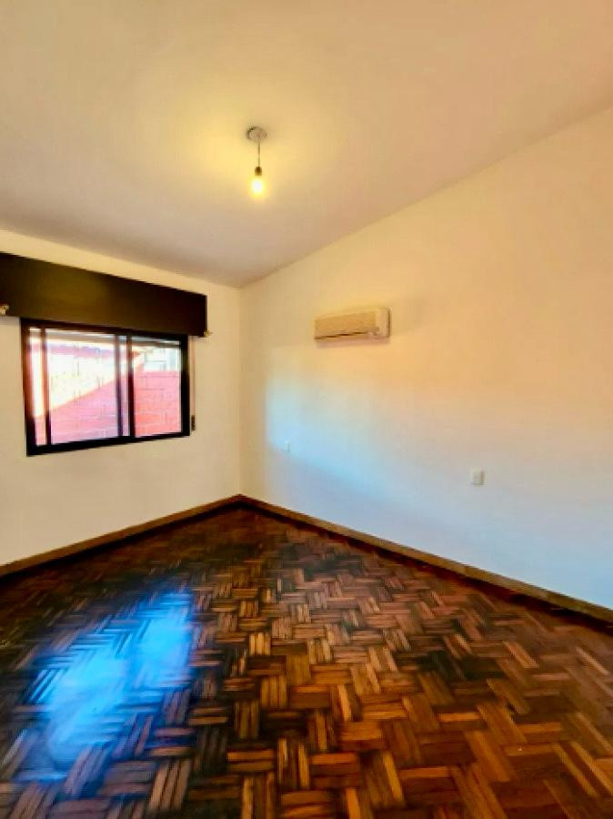 Local Comercial ID.3216 - Alquiler Casa Local Comercial Carrasco Norte Cochera 