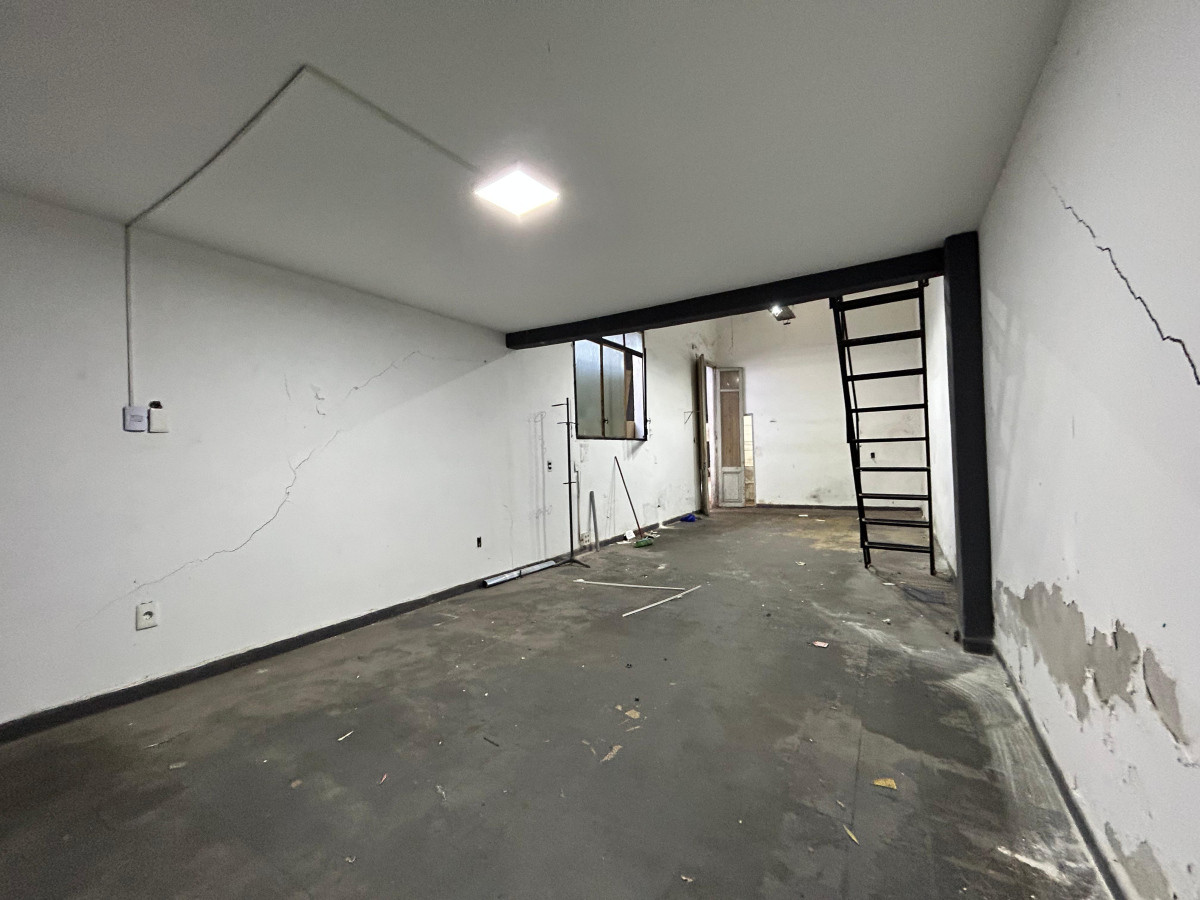 Local Comercial ID.4508 - Venta con Renta Depósito o Local La Comercial