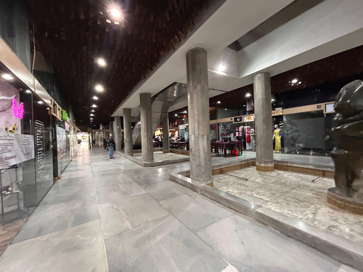 Local Comercial ID.4554 - Alquiler Local Comercial Galeria Libertador Centro Montevideo