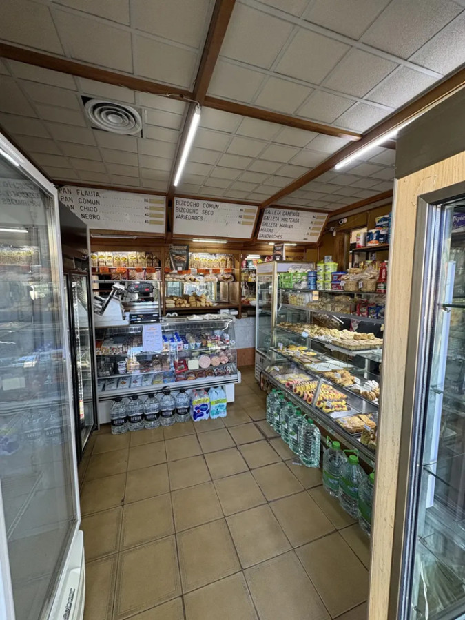 Local Comercial ID.6329 - Venta Local con Renta 11% anual Aires Puros Inversion