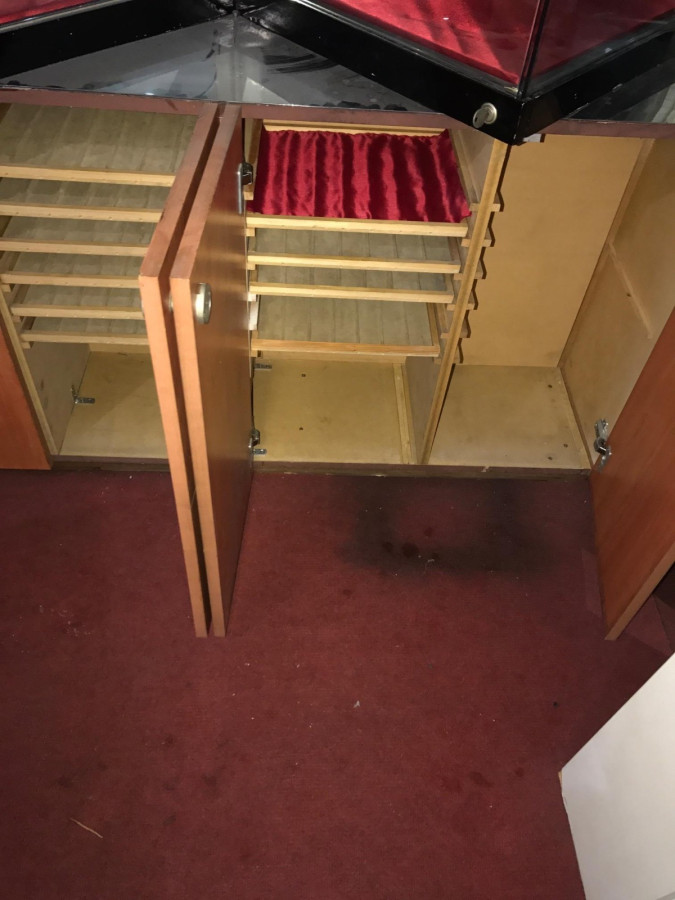 Local Comercial ID.5135 - Alquiler Local Comercial 10m2 Galeria Cristal Centro