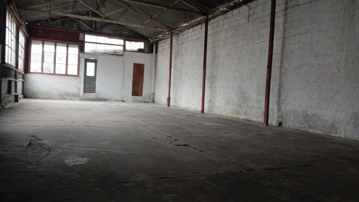 Local Comercial ID.4978 - Alquiler Local o Deposito 119m2 Maroñas
