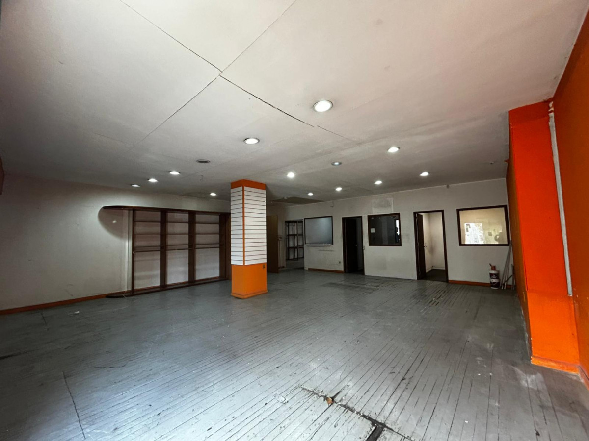 Local Comercial ID.6922 - Venta y Alquiler Local Comercial 774m2 Villa Muñoz sobre Avenida