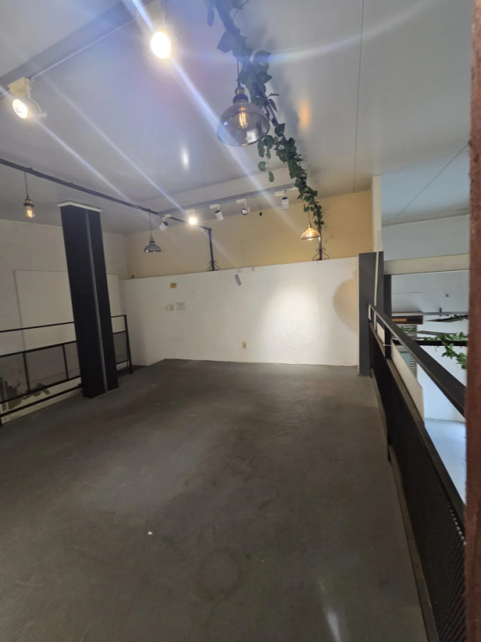 Local Comercial ID.6814 - Alquiler Local Comercial o Gastonomico La Comercial 180m2