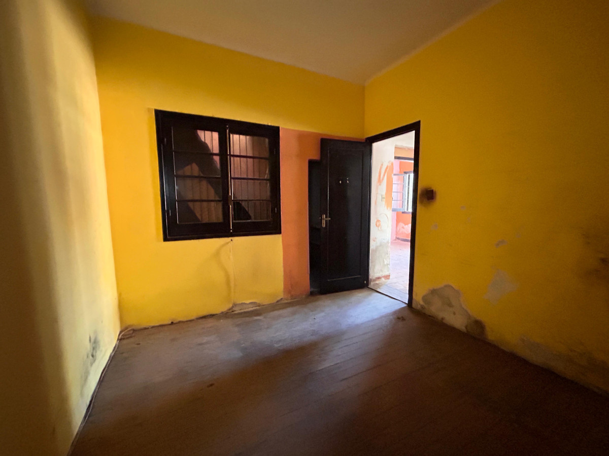 Local Comercial ID.4347 - Venta con renta Gran Local Comercial con Vivienda La Teja