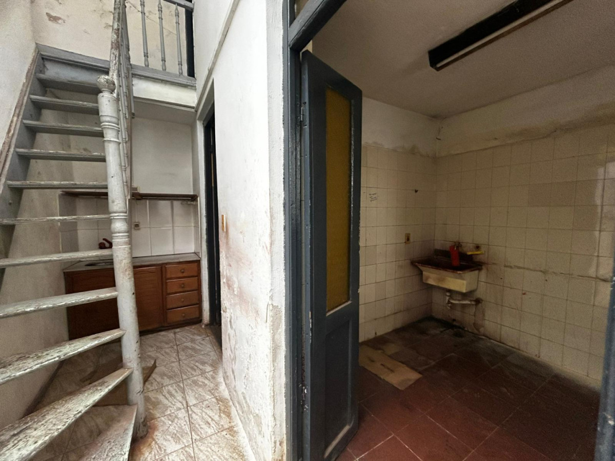 Local Comercial ID.6922 - Venta y Alquiler Local Comercial 774m2 Villa Muñoz sobre Avenida