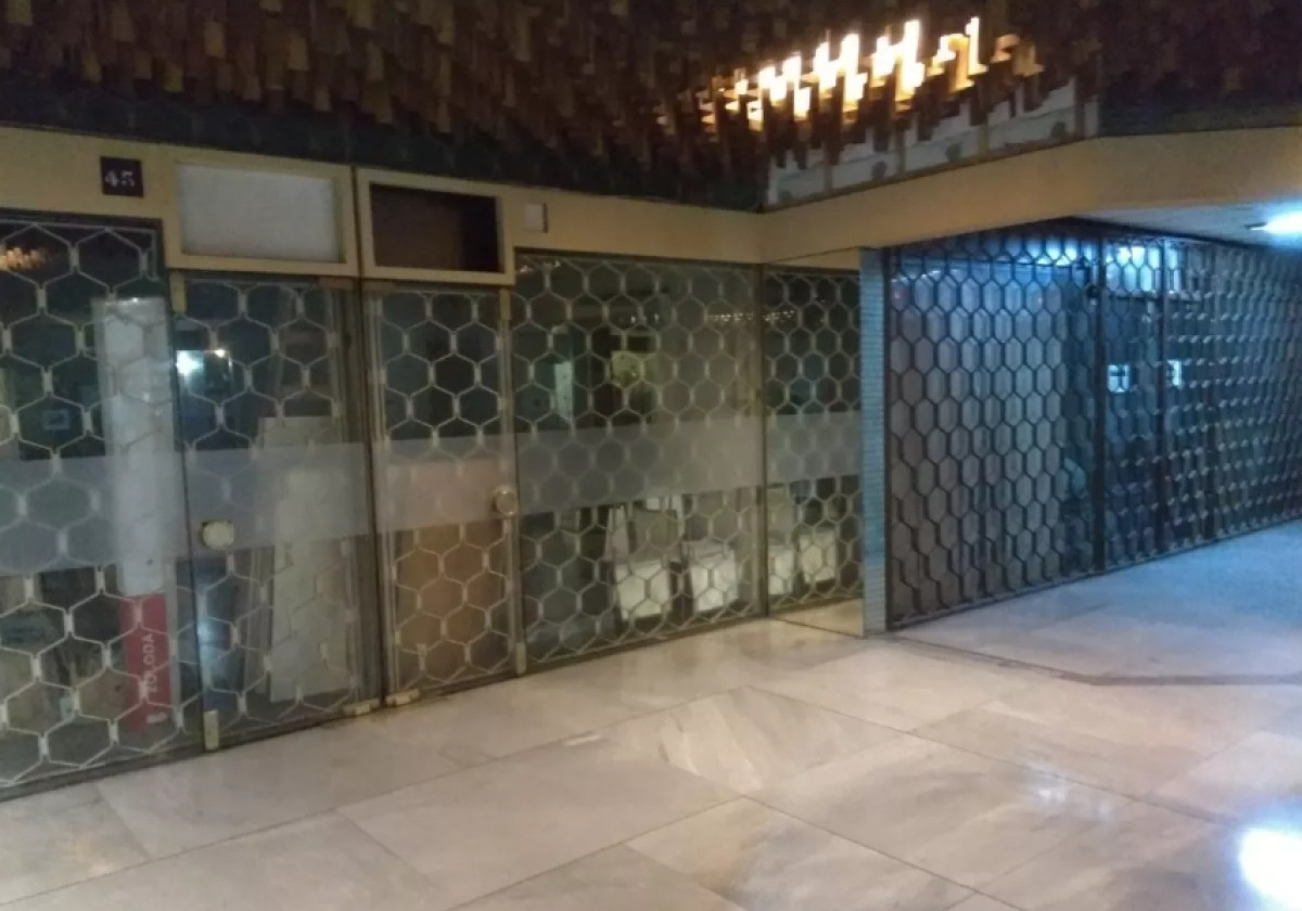 Local Comercial ID.2931 - Alquiler Local Grande Galería Cristal Centro 415m2