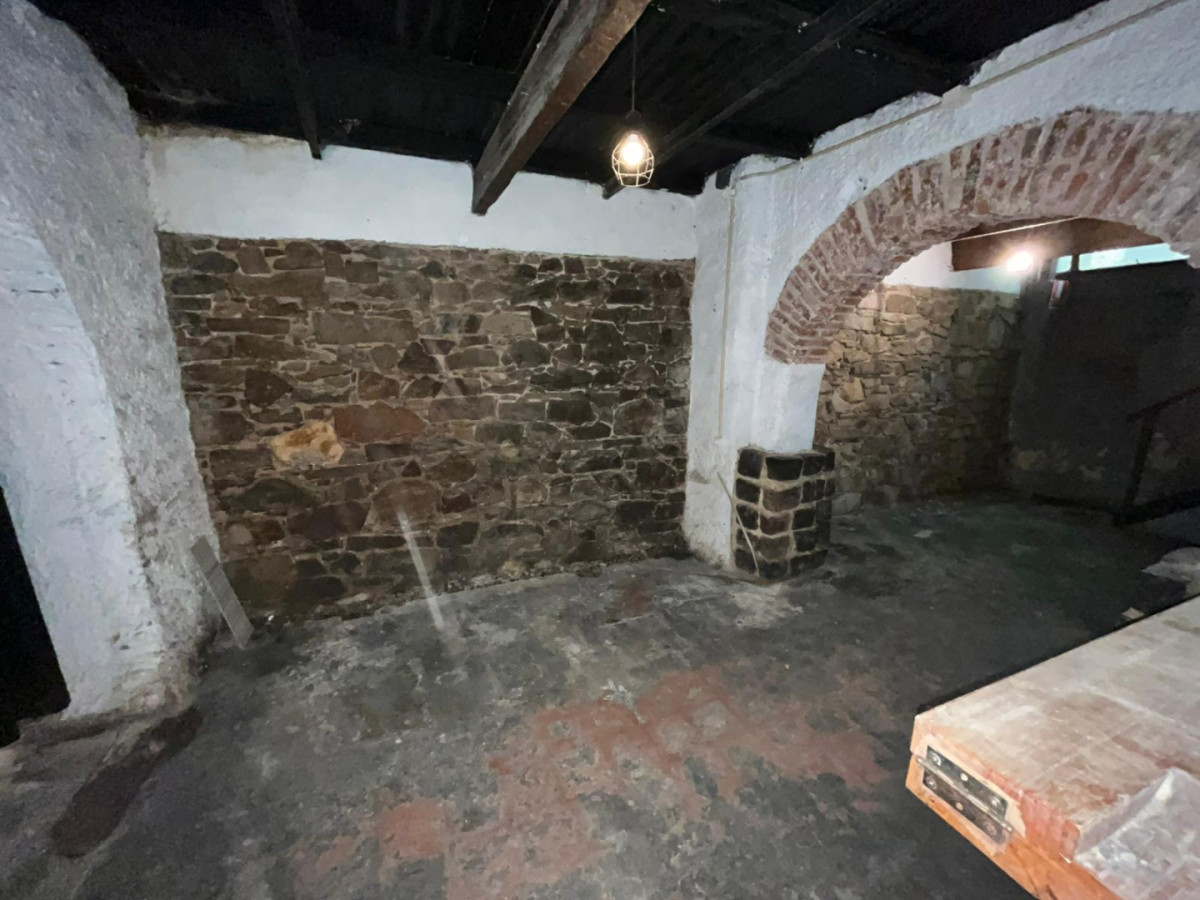 Local Comercial ID.5483 - Alquiler Local Gastronomico Parque Rodo con Sotano 70m2