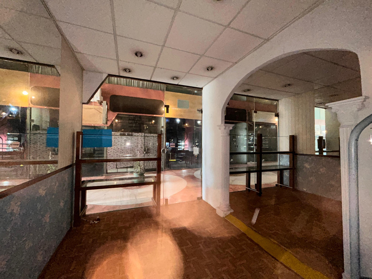 Local Comercial ID.4554 - Alquiler Local Comercial Galeria Libertador Centro Montevideo
