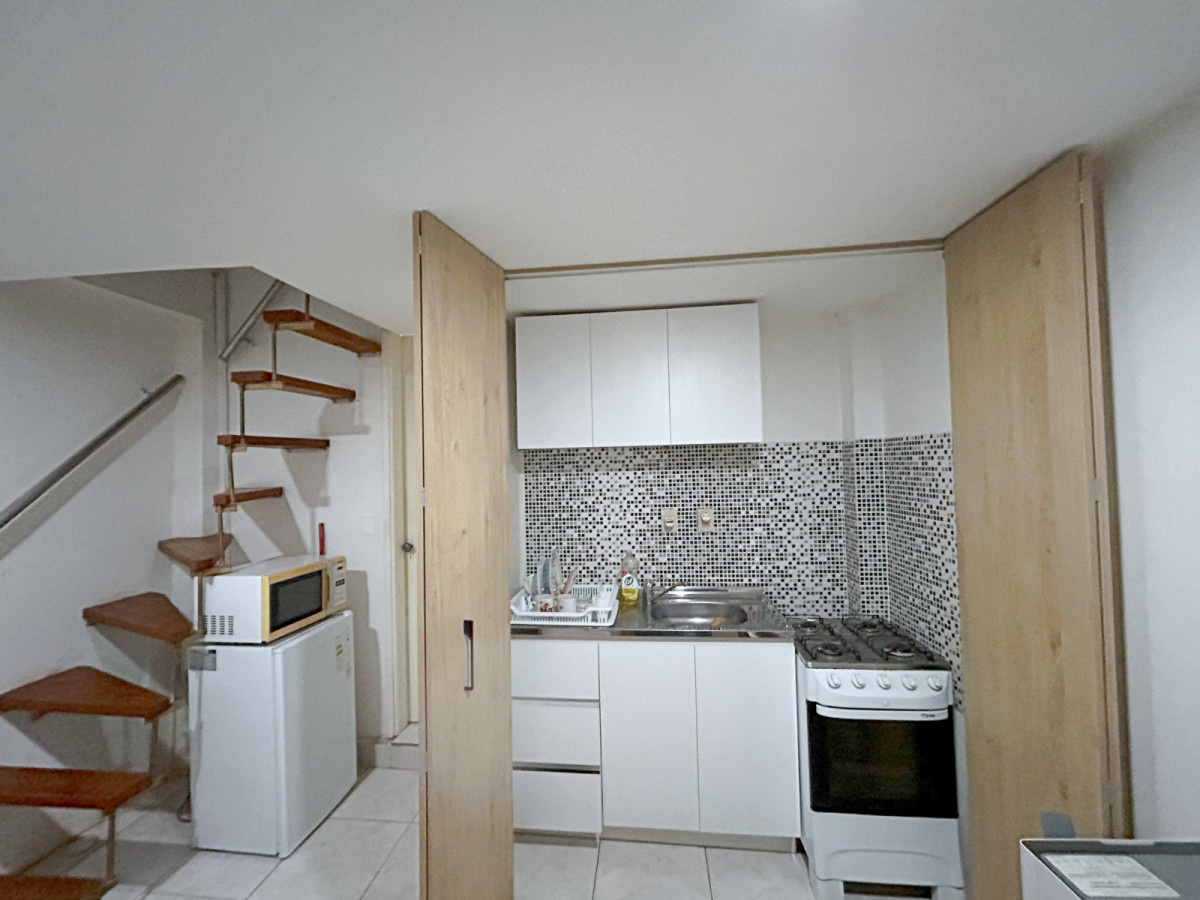 Local Comercial ID.5309 - Alquiler Local con Vivienda Reducto sobre Av San Martin