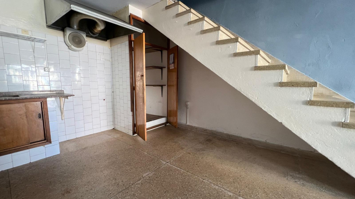 Local Comercial ID.5412 - Venta Local o Vivienda opcional Gastronomico Parque Rodo 64m2