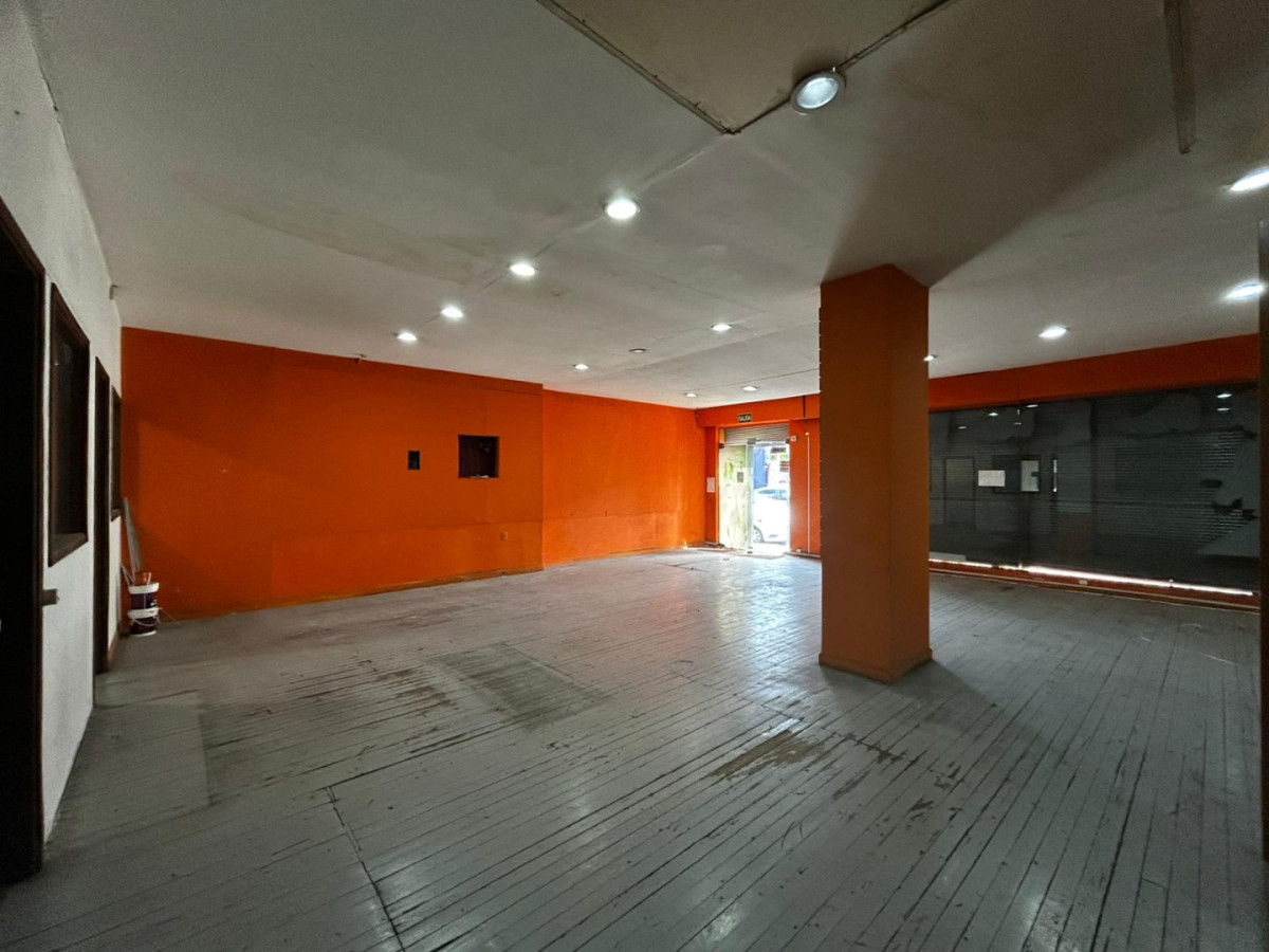 Local Comercial ID.6922 - Venta y Alquiler Local Comercial 774m2 Villa Muñoz sobre Avenida