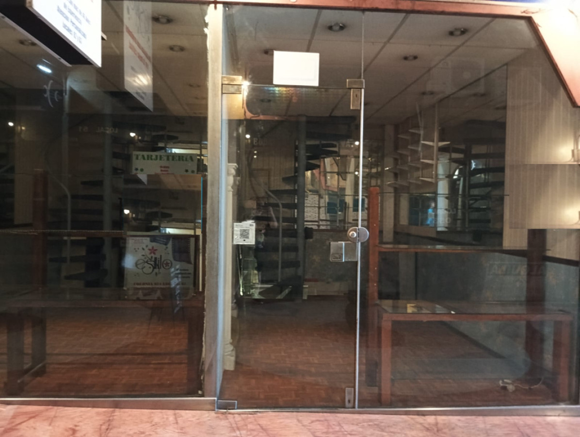 Local Comercial ID.4554 - Alquiler Local Comercial Galeria Libertador Centro Montevideo